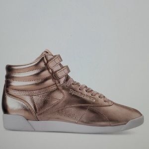 Reebok Womens Freestyle Hi Top Rose Gold Metallic Casual Sneakers Size 7.5